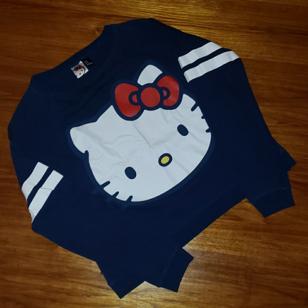 Cropped Hello Kitty sweatshirt